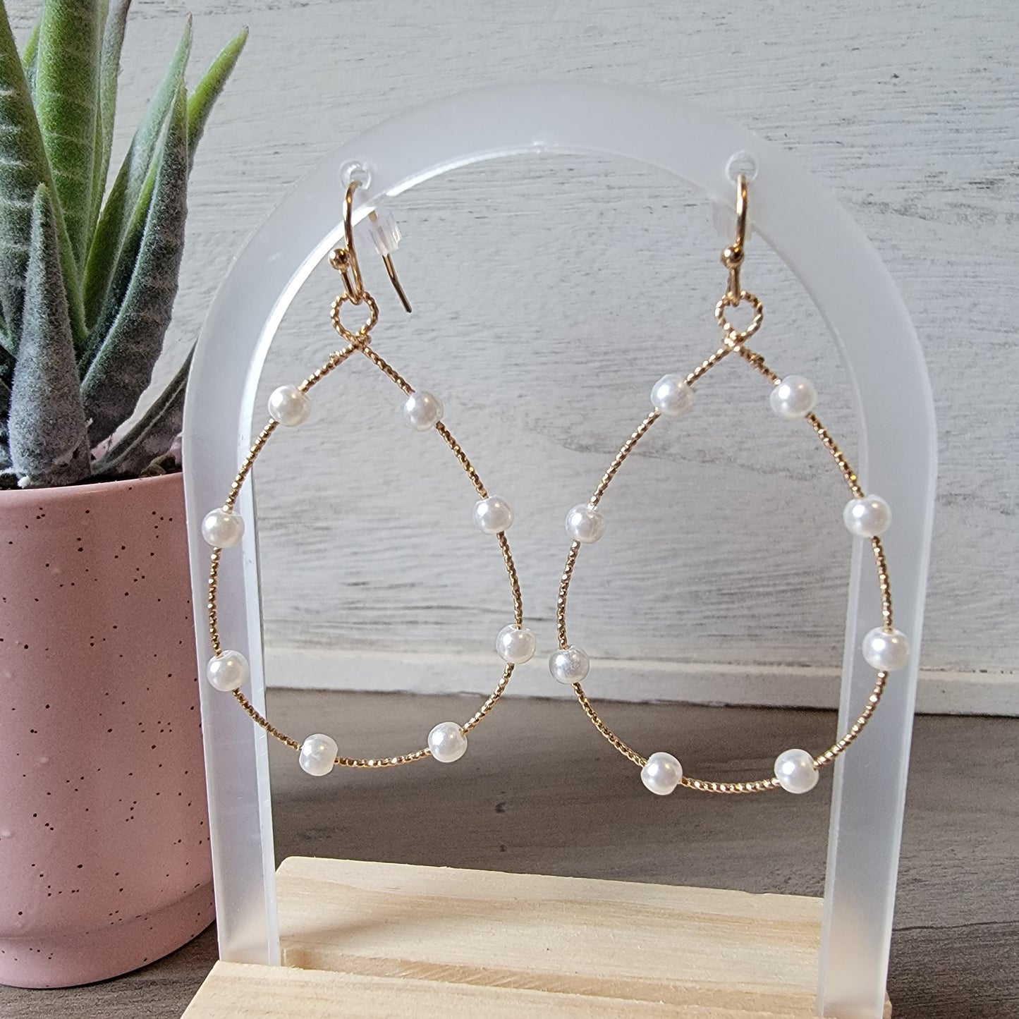 Dainty Pearl Teardrop Earrings