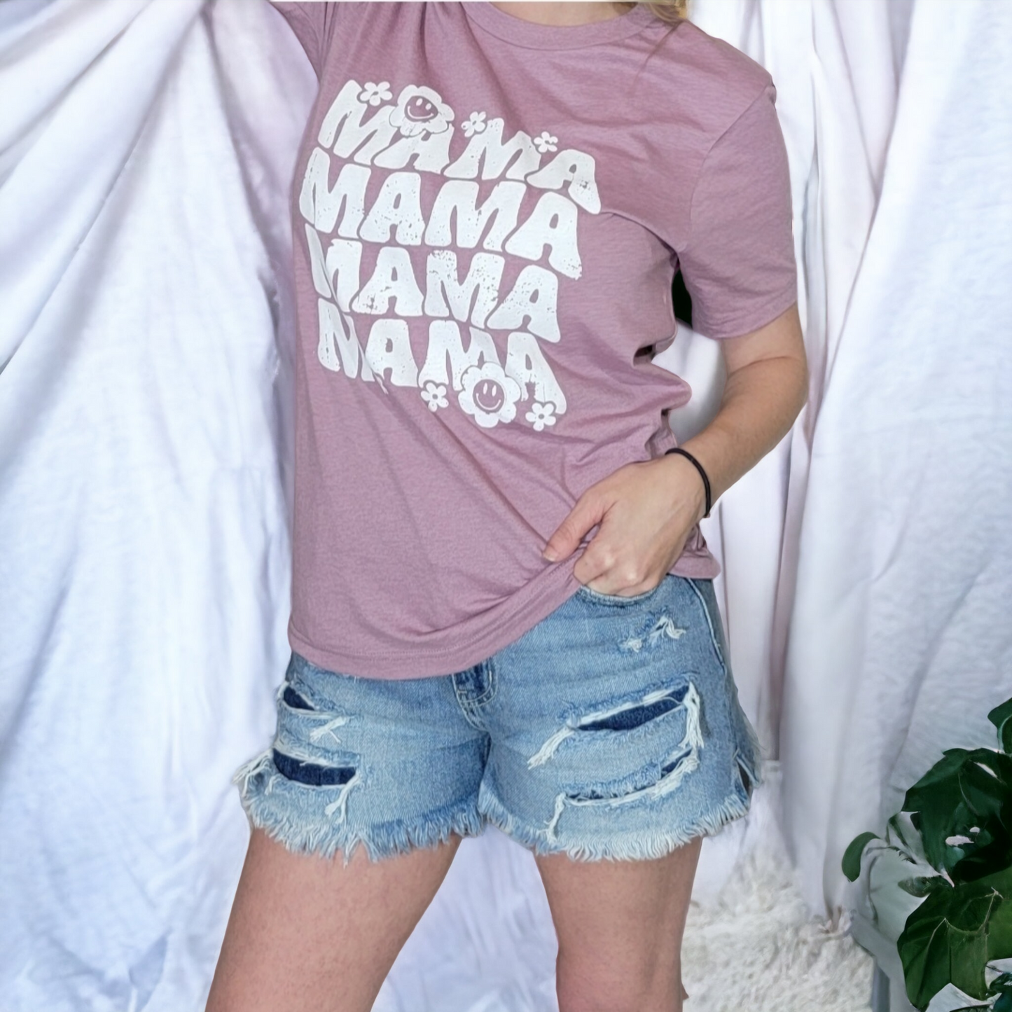 Retro Flower "Mama" Graphic Tee