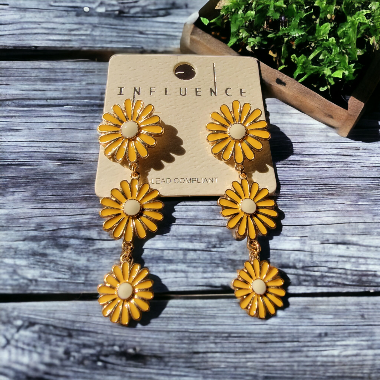 Daisy Dangle Earrings